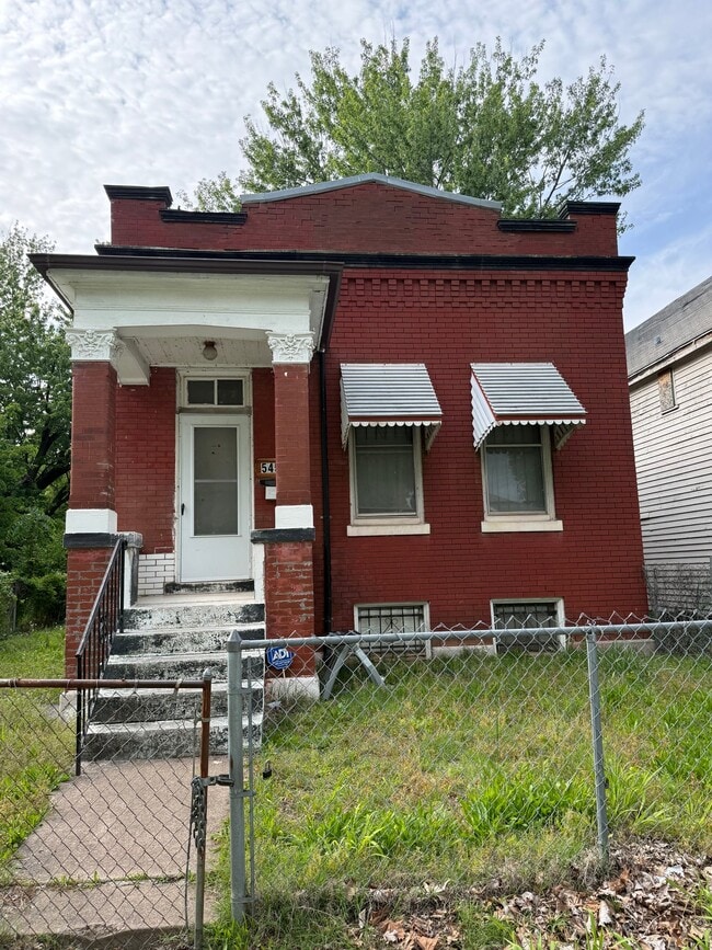 Building Photo - 5457 Geraldine Ave