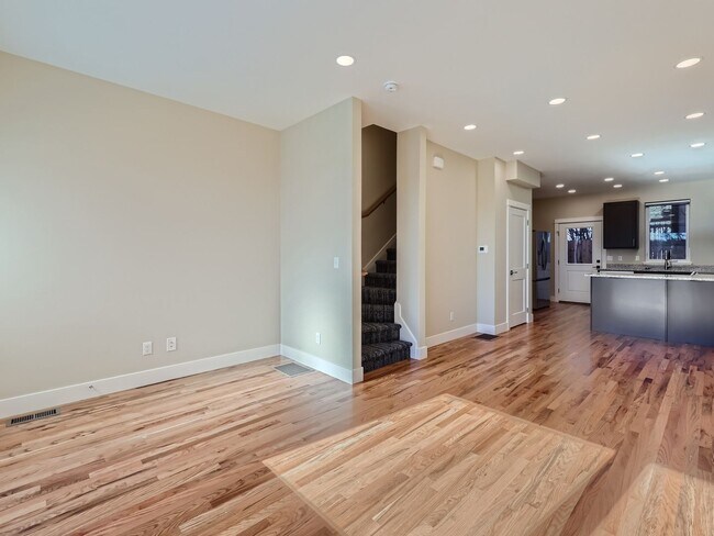 Foto del edificio - **Move In Specials** Brand New 4 Bedroom 3...