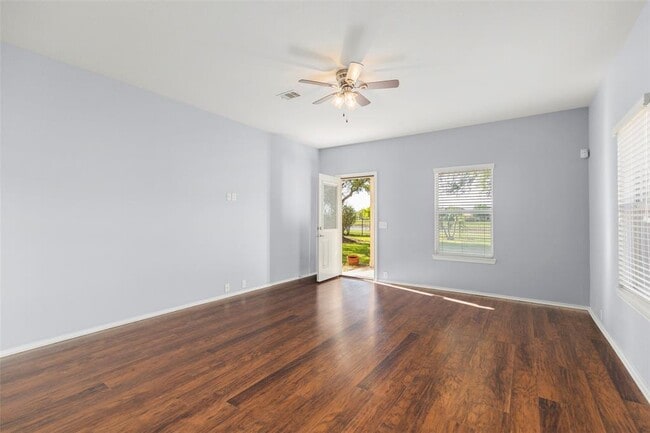 Foto del edificio - 510 Honeysuckle Vine Dr