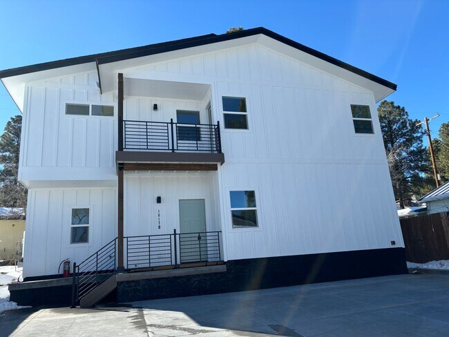 Foto del edificio - Gorgeous Flagstaff Rental Built In 2026