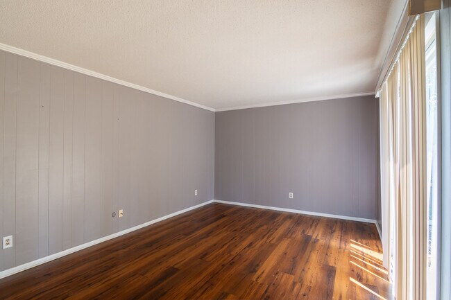 Foto del edificio - 1017 Stevens Creek Rd