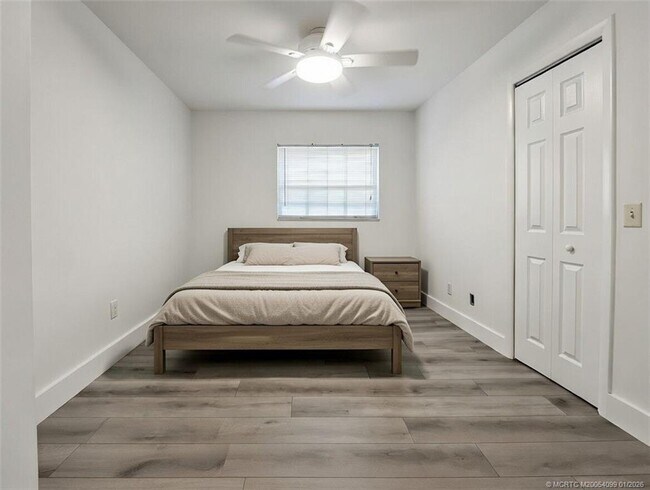 Foto del edificio - 808 SW 33rd St