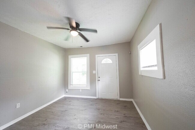 Foto del edificio - 2903 N Chester Ave