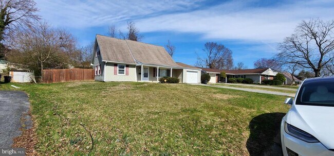 Building Photo - 12504 Chalford Ln