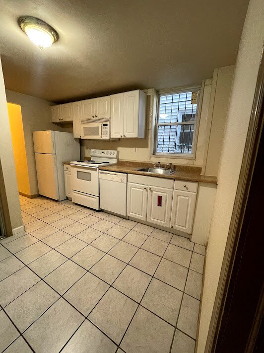 Apartamento 1 - Cocina - 3103 Haverford Ave