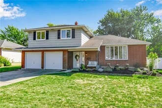 Building Photo - 55 Brooklane Dr