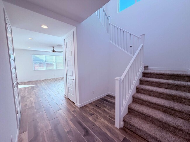 Foto del edificio - 8307 E Peterson Ave