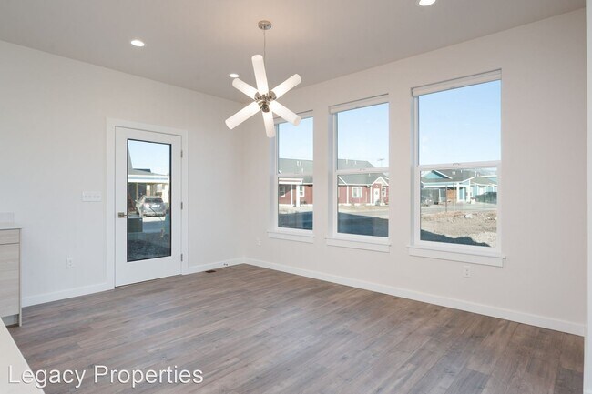 Foto del edificio - 3 br, 2.5 bath House - 5597 Westmoreland Dr.