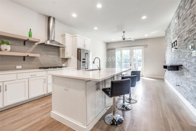 Foto del edificio - 4785 Asher Pl