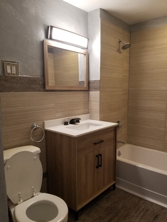 Building Photo - 365 Prospect Ave