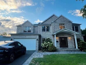 Building Photo - 28 Fern Dr E
