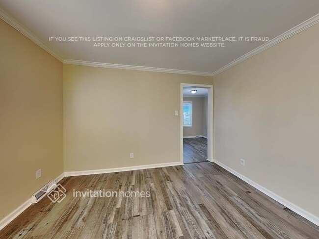 Foto del edificio - 7311 Riding Trail Rd