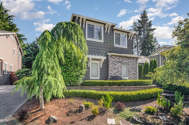 Building Photo - 4005 W Briarcliff Ln