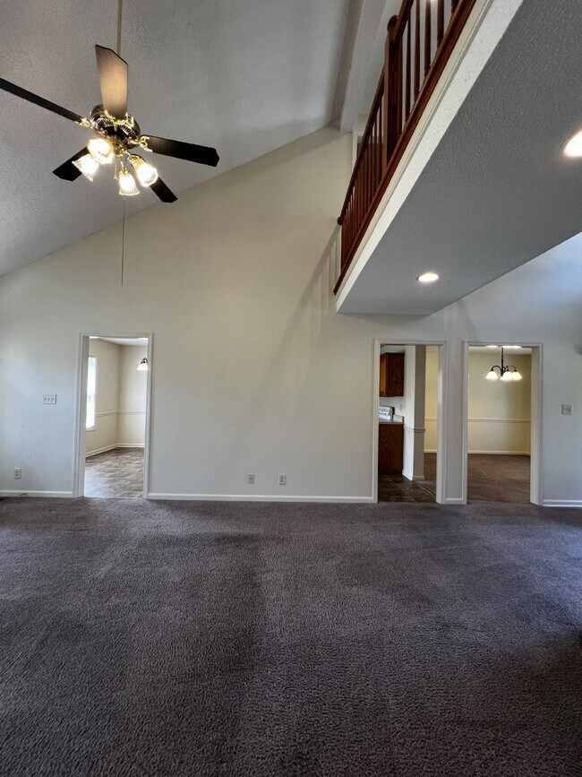 Foto del edificio - Charming 3 Bed, 2.5 Bath Home in Clarksvil...