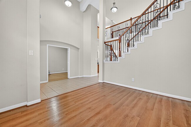 Foto del edificio - 11002 Kirker Ln