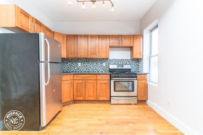 Foto del edificio - 354 Broadway