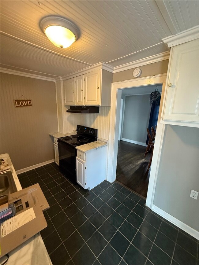 Building Photo - 1301 Nutwood St