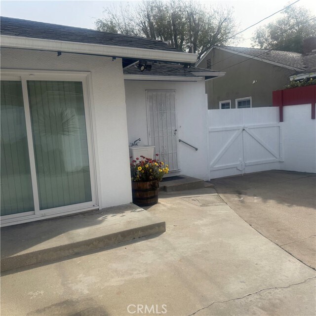 Foto del edificio - 7407 Dunfield Ave