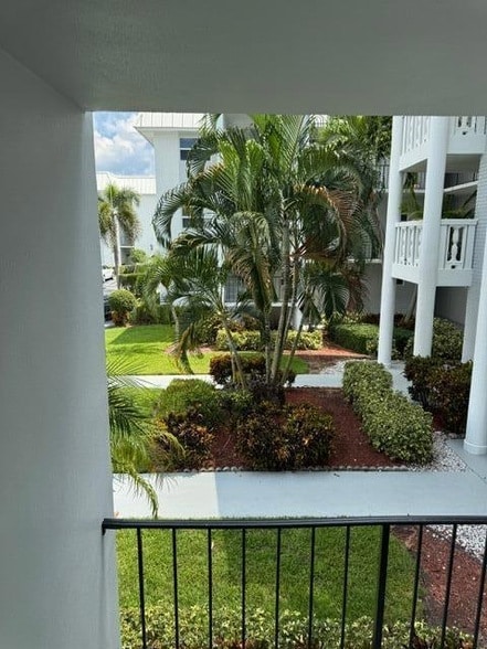 Building Photo - 29 Colonial Club Dr