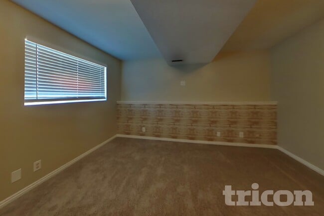 Building Photo - 5845 S 4025 W
