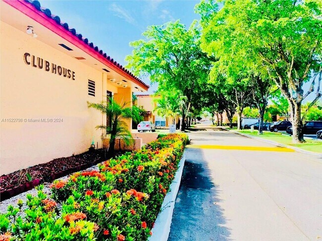 Foto del edificio - 7231 Miami Lakes Dr