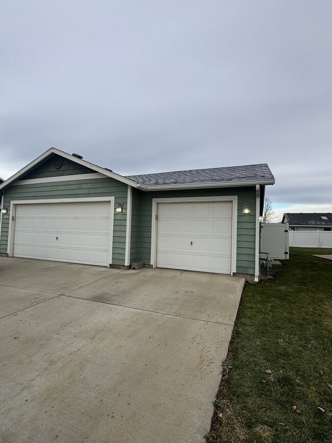 Foto del edificio - 509 Chelan Ave