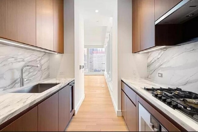 Building Photo - 2 bedroom in NEW YORK NY 10016