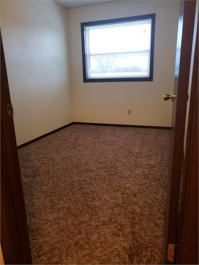 Building Photo - 2 bedroom in Wahpeton ND 58075