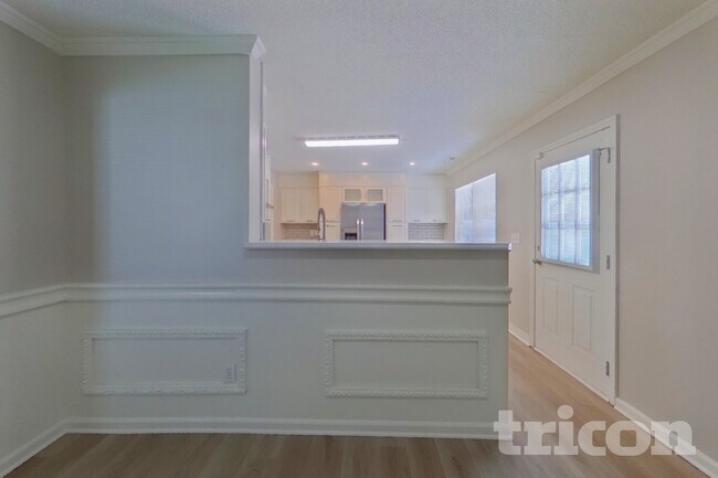 Foto del edificio - 636 Sadler Glen Dr