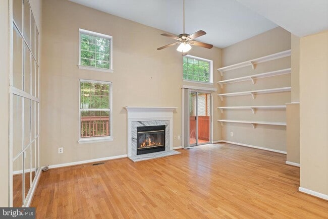 Building Photo - 8303 Linden Oaks Ct