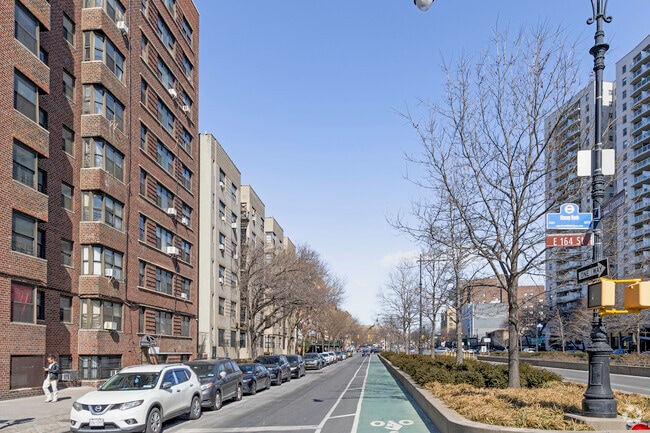 Context - 1015 Grand Concourse
