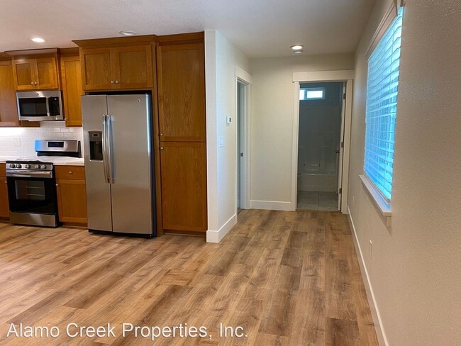 Building Photo - 1 br, 1 bath House - 608 West Street