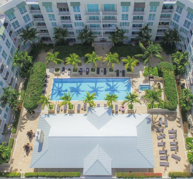 Foto del edificio - 480 Hibiscus St