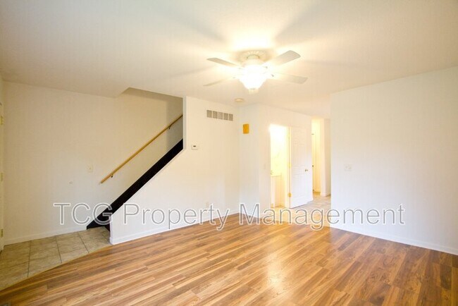 Building Photo - 1402 4th St