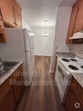 Building Photo - 1100 Chandler Dr
