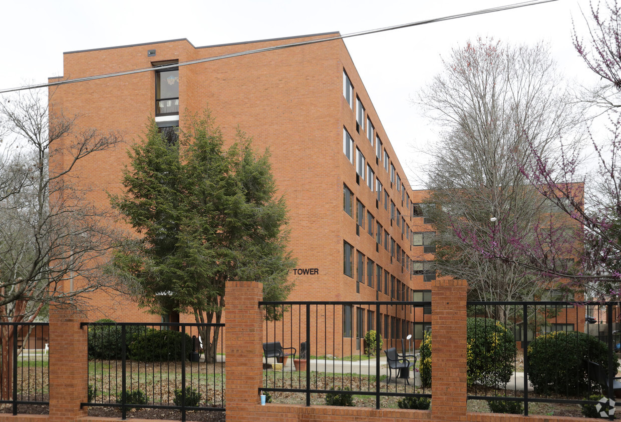 Foto del edificio - Abernathy Towers