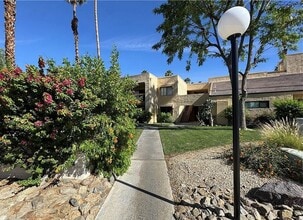 Building Photo - 5300 E Waverly Dr
