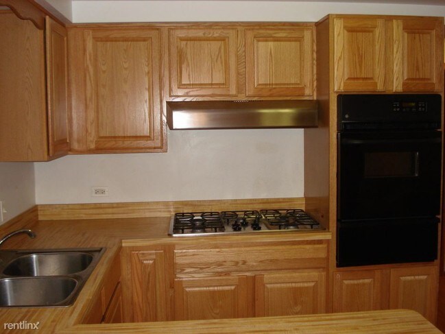 Foto del edificio - 2 br, 1 bath  - 3044 N Kolmar Ave