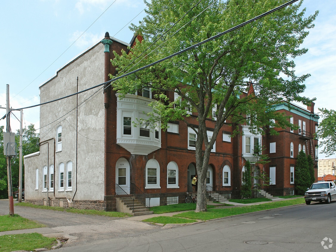 Building Photo - 1600-1620 Ogden Ave