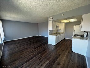 Building Photo - 6630 Bubbling Brook Dr