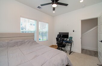Building Photo - 8325 Springwood Crk Ln