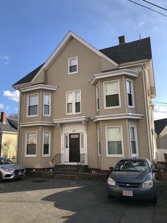 Primary Photo - 108 Lewis St