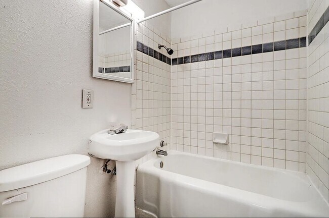 Foto del edificio - 2933 Truman St NE