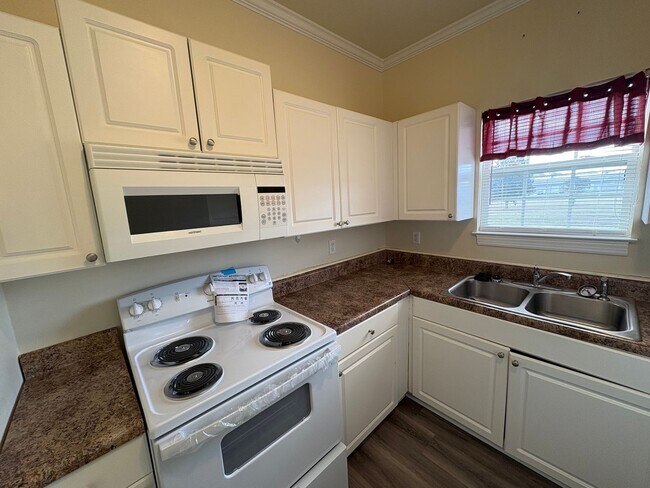 Foto del edificio - For Rent