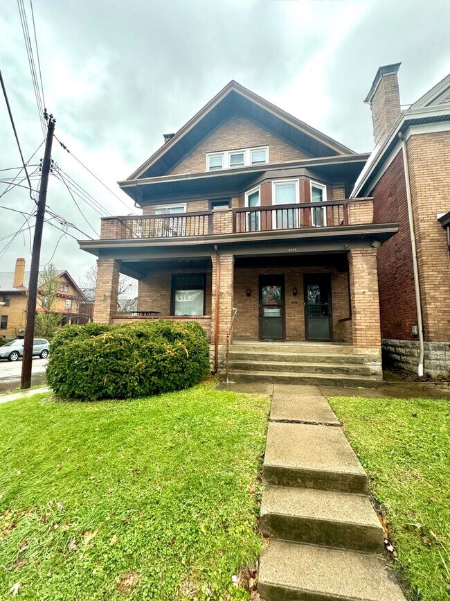 Foto del edificio - 2430 Fairview Ave