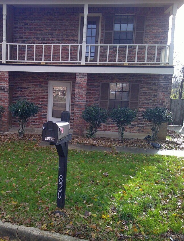 Primary Photo - 820 Sussex Place Unit B Ridgeland, MS 39157