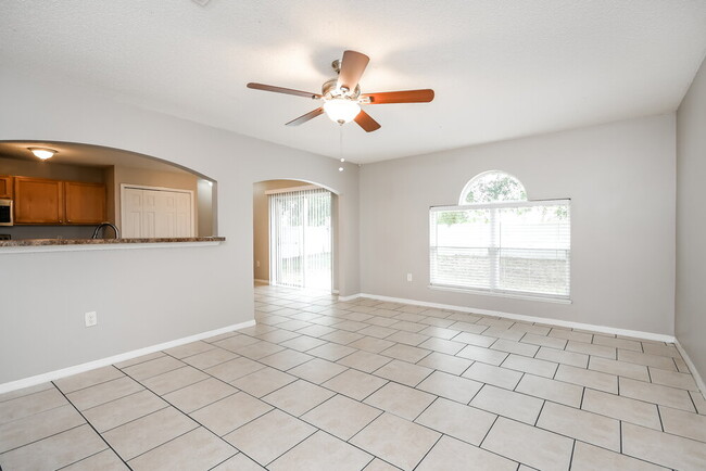Building Photo - 2922 Noah Cir