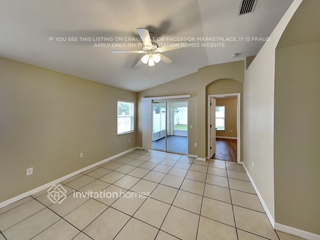 Building Photo - 712 Cristelle Jean Dr
