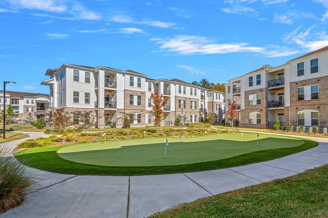 Building Photo - Eagle Landing