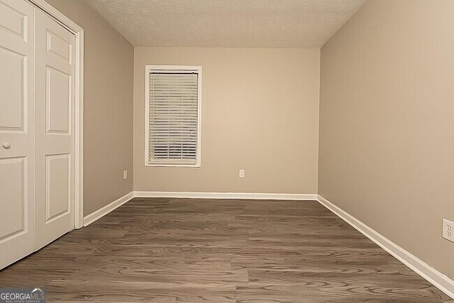 Foto del edificio - 120 Eagle's Crest Ln